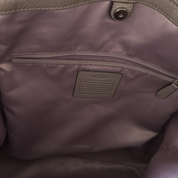 Coach Madison Leather North South Tote in beautiful Lulac - Picture 6 of 6